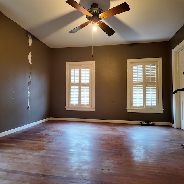 unfurnished room featuring wood-type flooring and ceiling fan