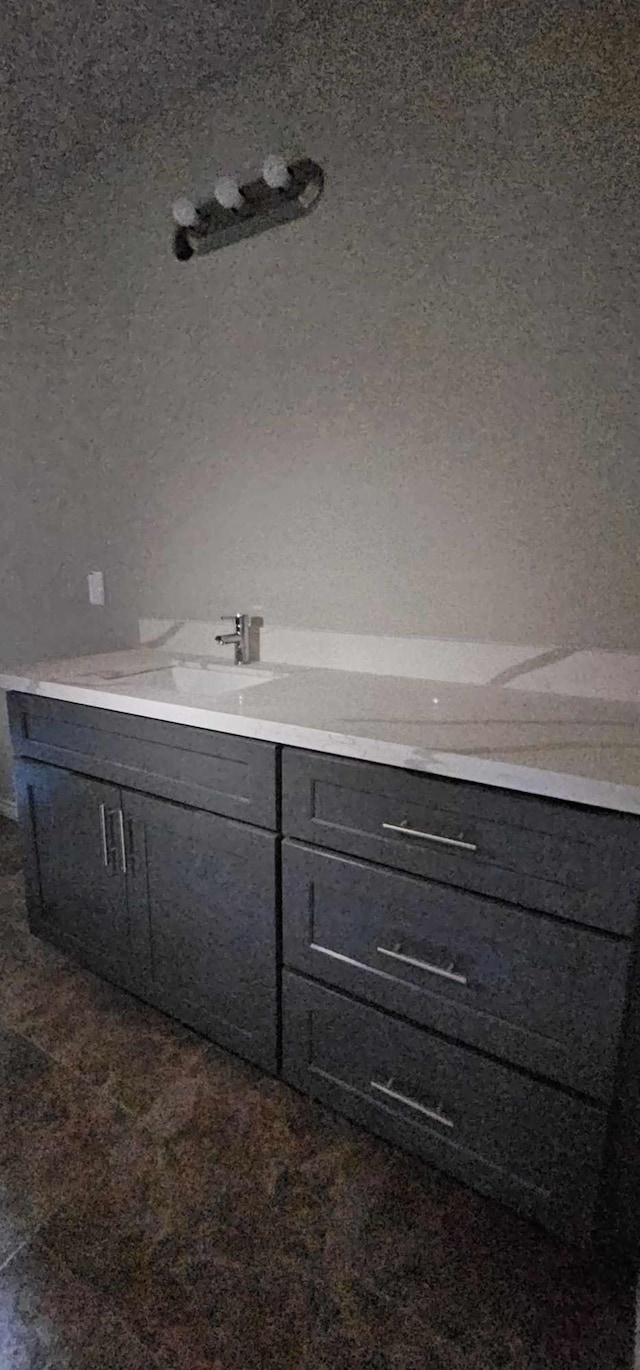 bathroom featuring sink