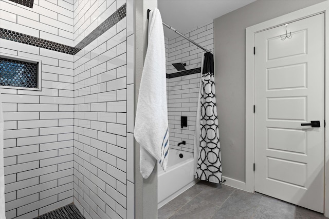 13370 Capital Dr, Bevil Oaks, TX 77713 - full bathroom with tiled shower / bath and baseboards