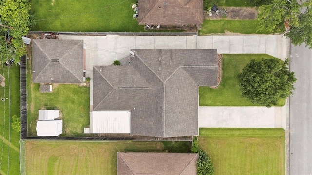 811 S 14th 1/2 St, Nederland, TX 77627 - photo 2