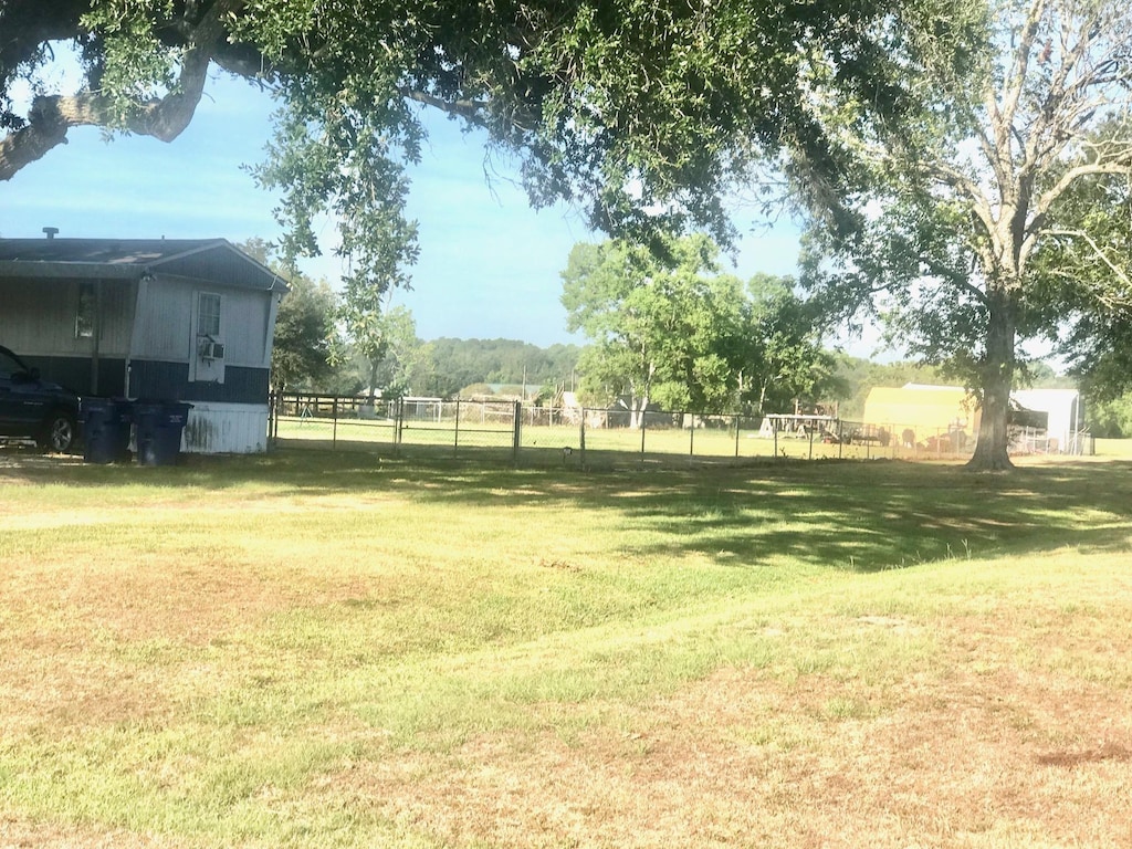 1700 Blanch Rd, China, TX 77613