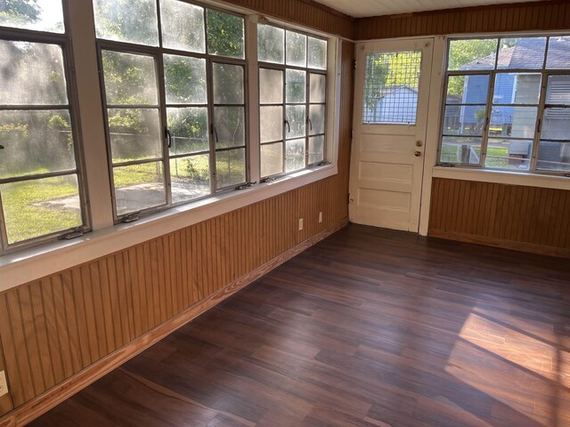 5280 E Parkway Dr, Beaumont, TX 77705 - view of unfurnished sunroom