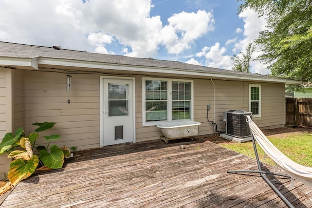 3750 Empire Row, Beaumont, TX 77706 - view of wooden deck