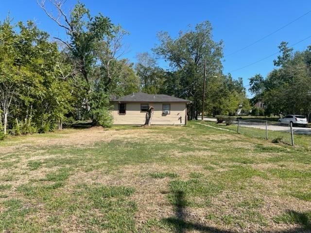 255 Oakland St, Beaumont, TX 77701 - photo 2
