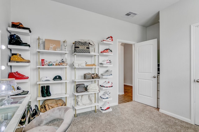1560 Alice Dr, Beaumont, TX 77705 - living area featuring carpet and baseboards