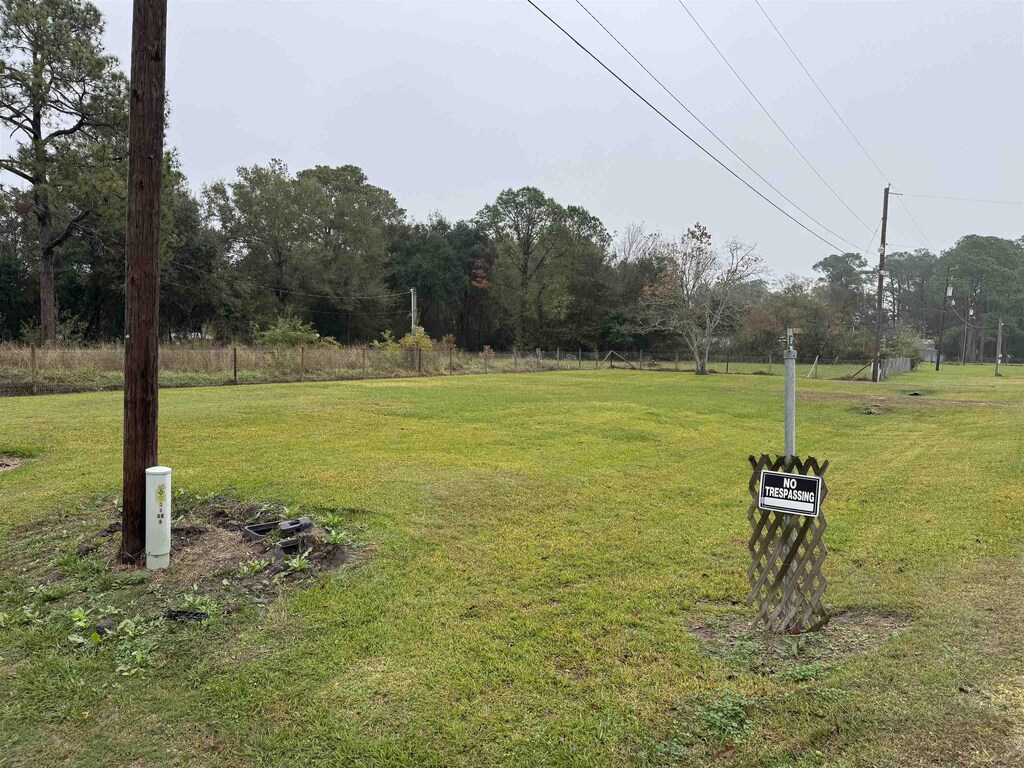 223 Campbell Rd, Winnie, TX 77665