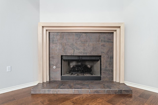 interior details with hardwood / wood-style floors