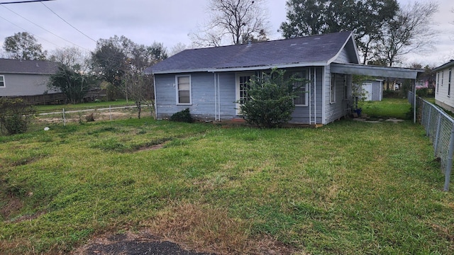 exterior space featuring a lawn