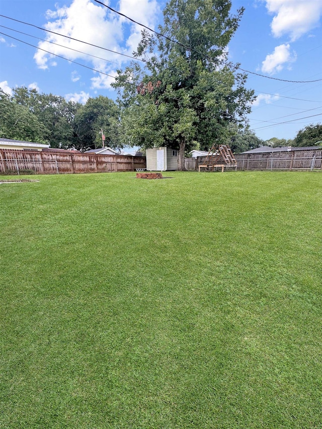 5038 Gulf Ave, Groves, TX 77619 - photo 19