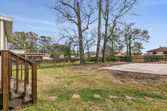 view of yard featuring a patio area