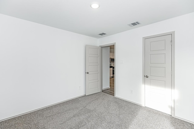 empty room with carpet