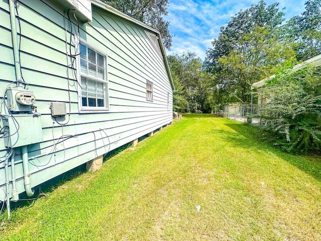 5070 Wilshire Dr, Beaumont, TX 77703 - view of yard