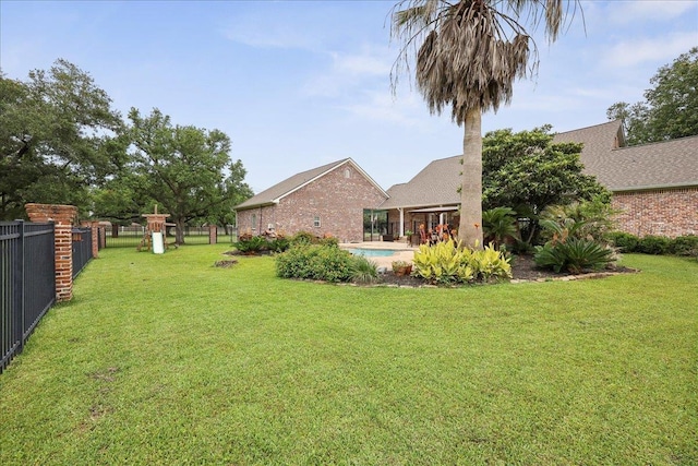 8185 Dawn Dr, Beaumont, TX 77705 - view of yard