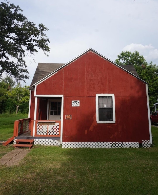 306 Pine St, Port Neches, TX 77651 - photo 1