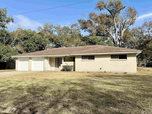 ranch-style house with a front yard