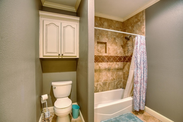 bathroom featuring toilet, shower / bath combo with shower curtain, and crown molding