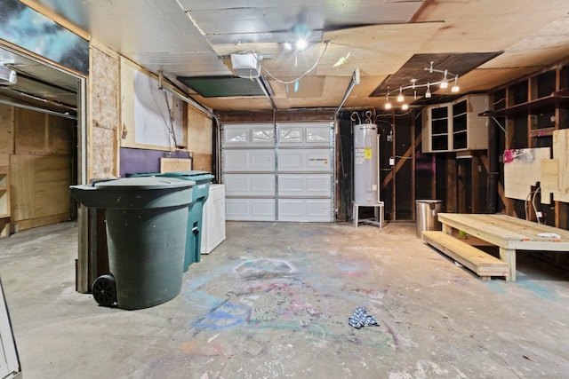 2695 Sandlin St, Beaumont, TX 77707 - garage with electric water heater