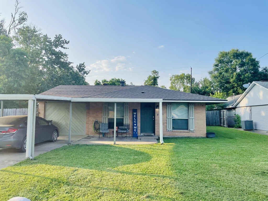 265 Elizabeth St, Bridge City, TX 77611 - photo 1