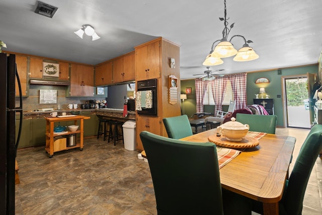 2836 Old Spurger Rd, Silsbee, TX 77656 - dining area featuring ceiling fan