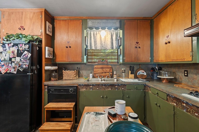 2836 Old Spurger Rd, Silsbee, TX 77656 - kitchen featuring black appliances and green cabinets