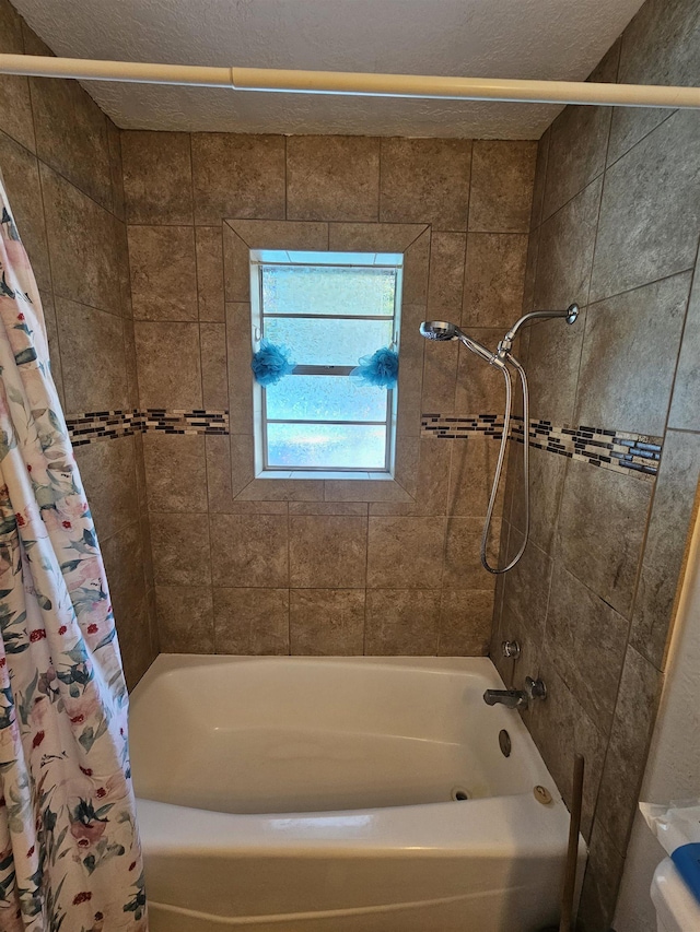 bathroom featuring shower / bath combo