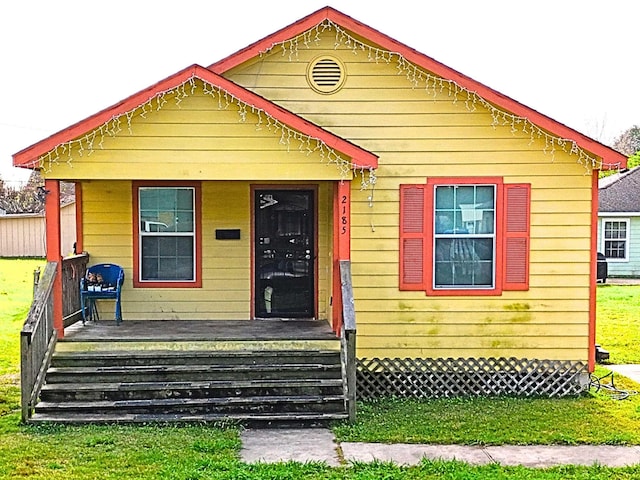 view of front of property with a porch