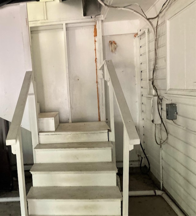 4701 Redbird St, Port Arthur, TX 77642 - stairway with concrete floors
