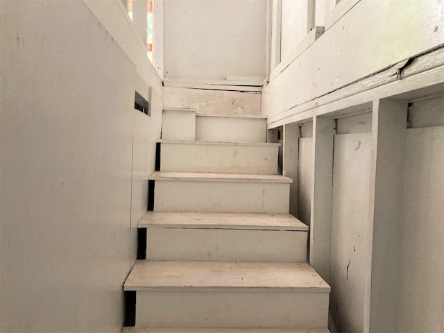 4701 Redbird St, Port Arthur, TX 77642 - view of staircase