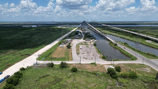 7237 Rainbow Ln, Port Arthur, TX 77642