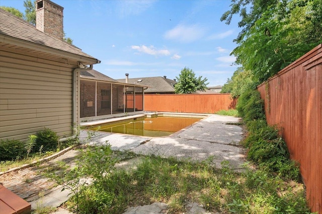 view of yard with a patio