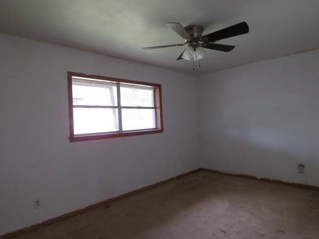 6219 16th St, Port Arthur, TX 77642 - empty room with baseboards and a ceiling fan