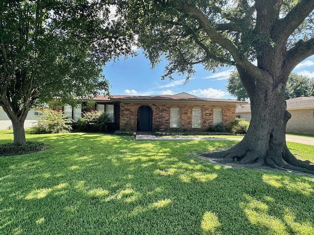 4510 Graves Ave, Groves, TX 77619 - photo 1