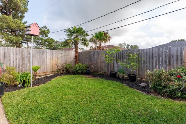 915 S 23rd St, Nederland, TX 77627 - view of yard featuring fence