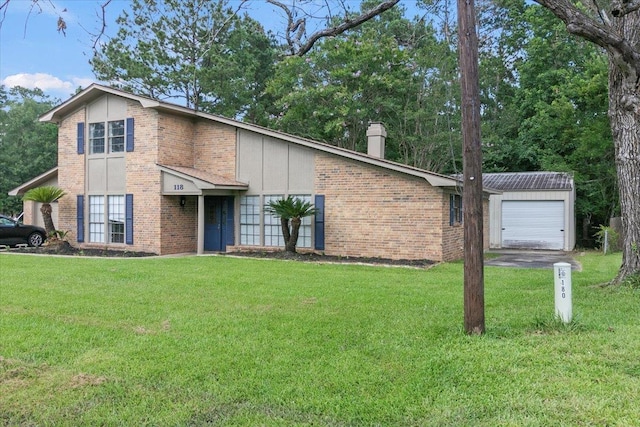 view of front of home featuring a front yard