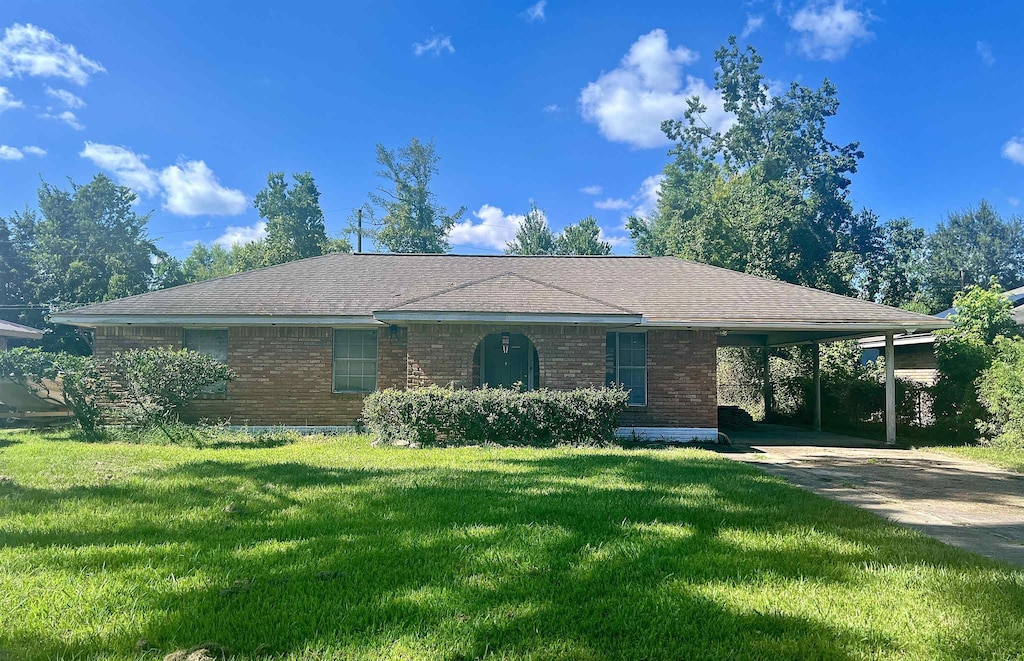 320 Beach, Vidor, TX 77662 - photo 1