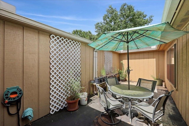 9385 Glen Mdw, Beaumont, TX 77706 - view of patio with outdoor dining space