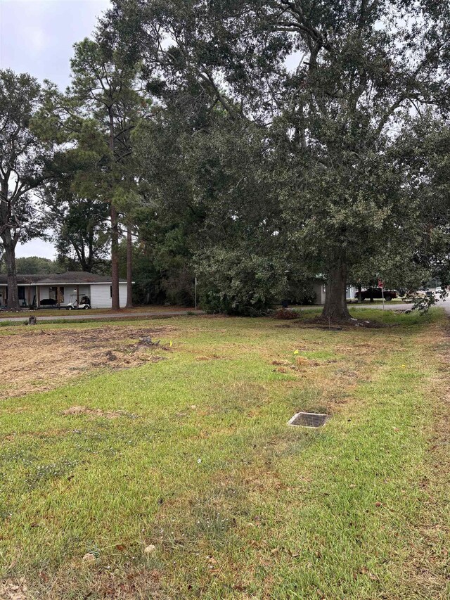 2006 5th St, Port Neches, TX 77651