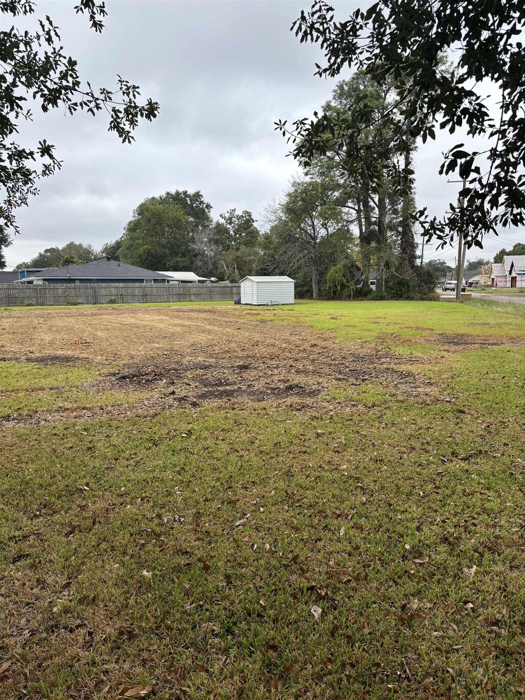 2006 5th St, Port Neches, TX 77651
