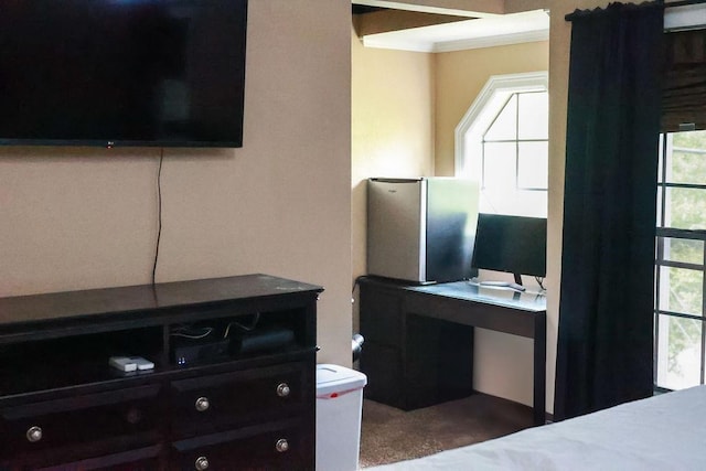 1620 Wellington Pl, Beaumont, TX 77706 - bedroom with a desk