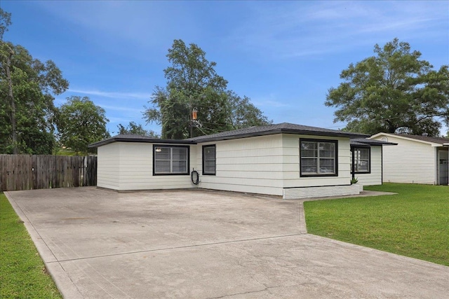 253 Hampton Ln, Beaumont, TX 77707 - photo 2