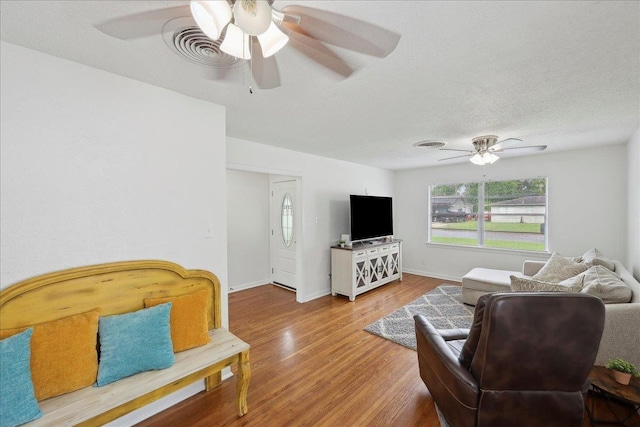 253 Hampton Ln, Beaumont, TX 77707 - photo 5