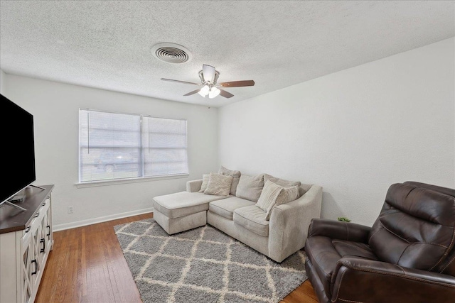 253 Hampton Ln, Beaumont, TX 77707 - photo 6