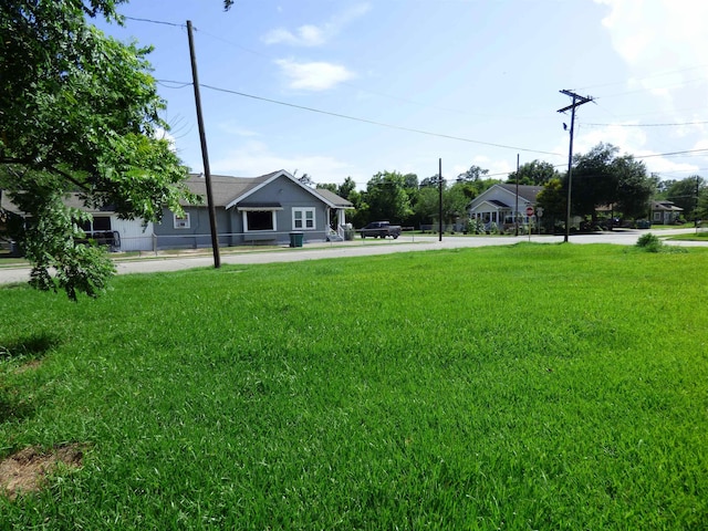 702 4th St, Orange, TX 77630 - photo 2