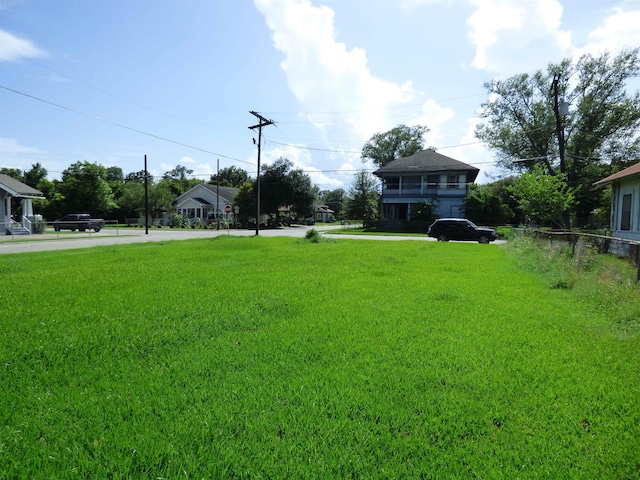 702 4th St, Orange, TX 77630 - photo 1