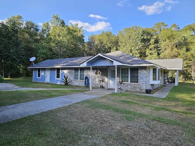 ranch-style house with a porch and a front lawn