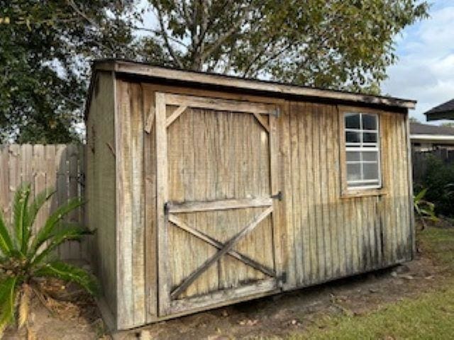 view of outbuilding