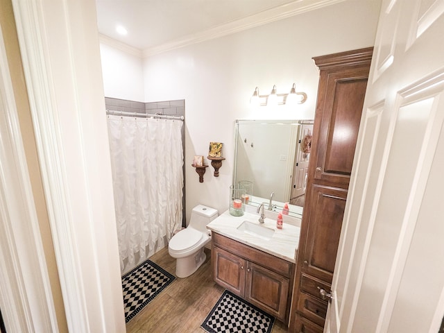 5065 Turner Rd, Orange, TX 77630 - full bath with vanity, wood finished floors, crown molding, and a shower with curtain