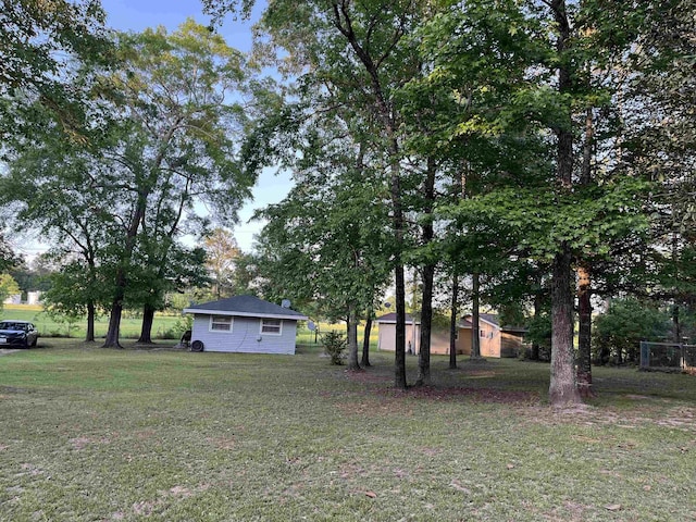 110 Tamarisk St, Village Mills, TX 77663 - view of green lawn