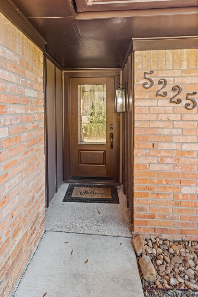 view of property entrance