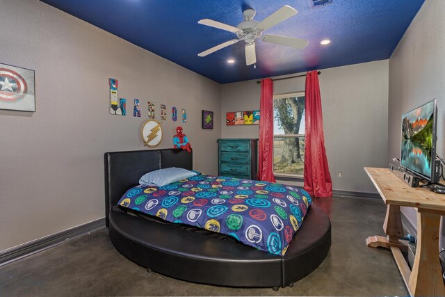 bedroom featuring ceiling fan